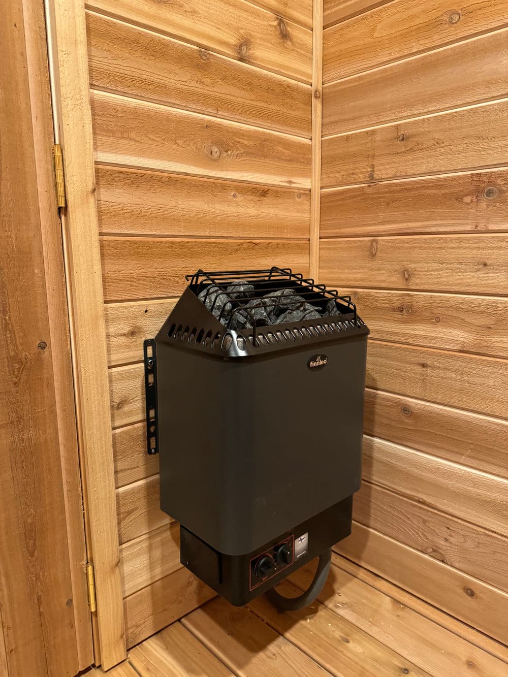 Gallery photos for Custom Compact Sauna with Upgraded Dressing Area in Dassel: Image #3